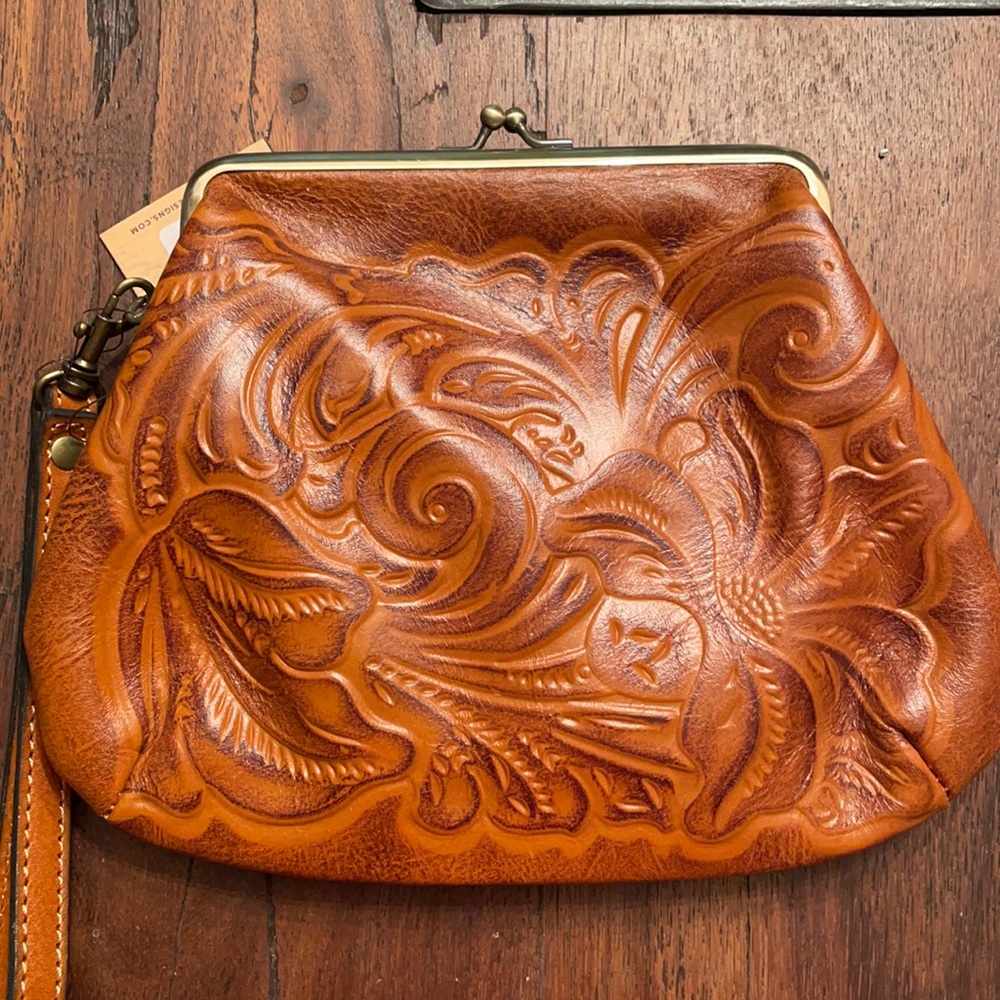 Patricia Nash Clasp purse